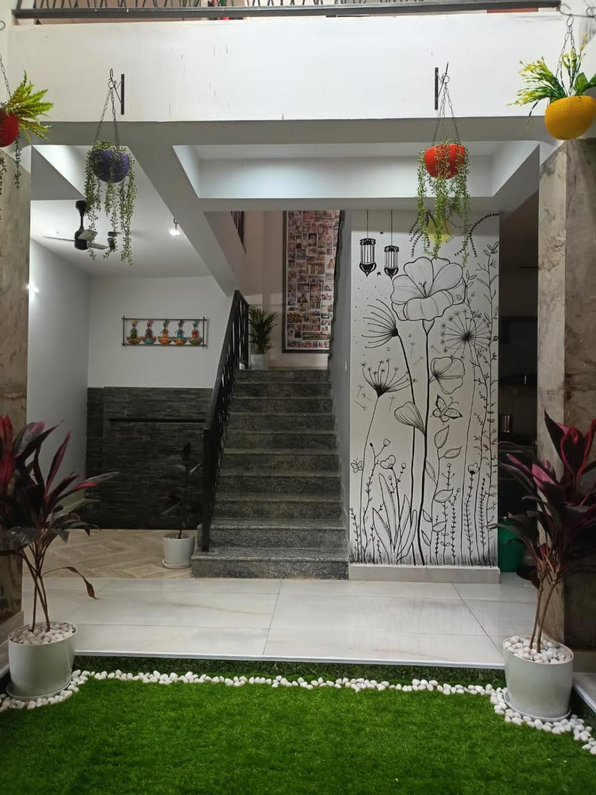 Ezhilagam Stays Chennai Exterior photo