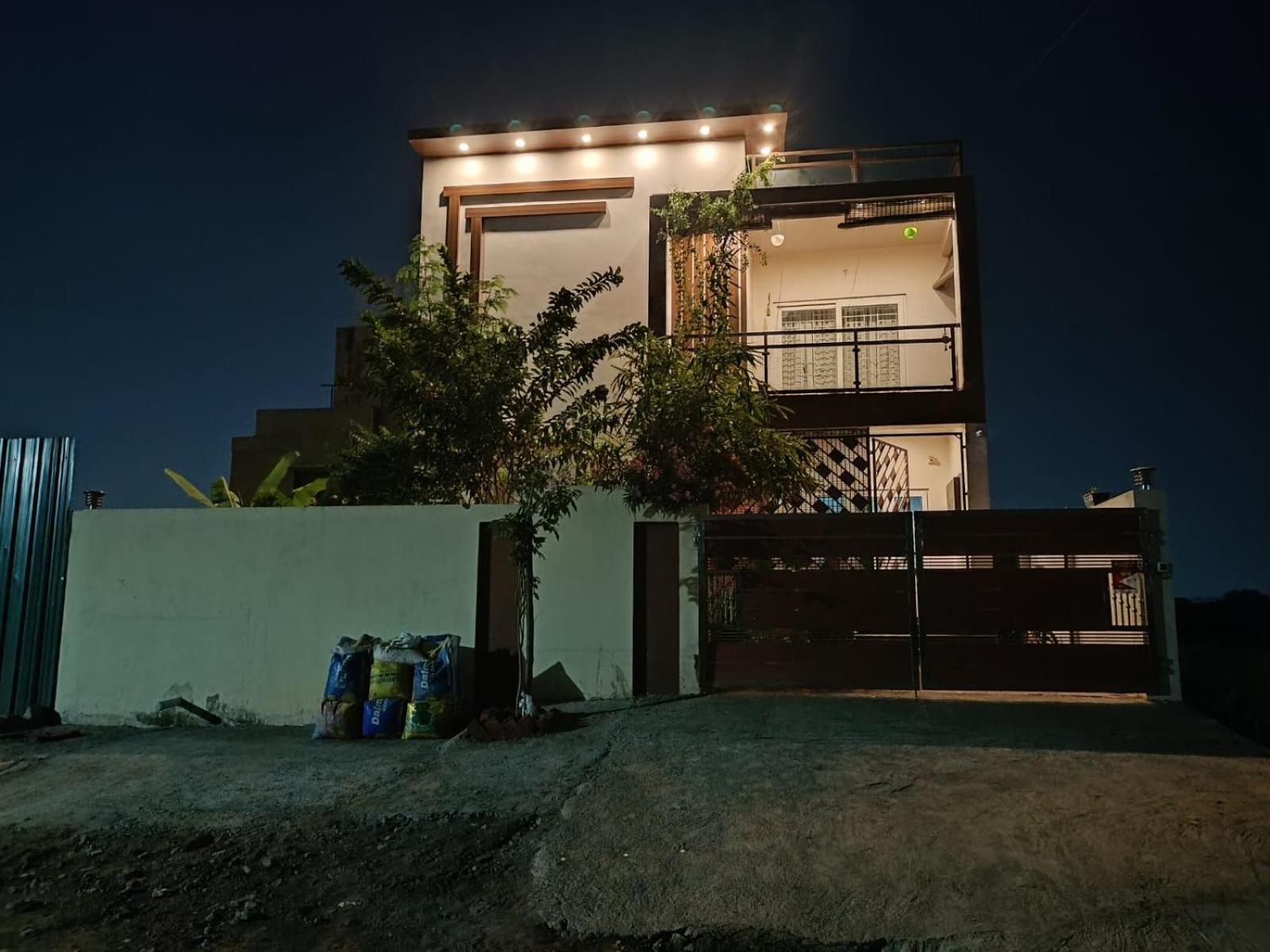 Ezhilagam Stays Chennai Exterior photo